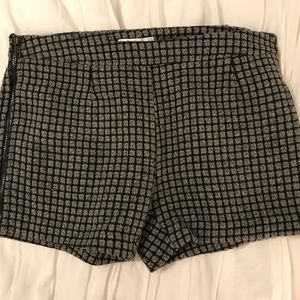 Wool Shorts with Zipper details